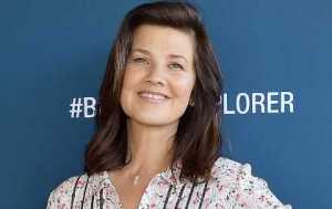 Daphne Zuniga Bio, Net Worth, Actress, Movies, TV Series, Gates of Paradise, Activism, Married, Wedding, Husband, Kids, Sister, Age, Height, Wiki screenshot3 1 1 300x189 - Daphne Zuniga Bio, Net Worth, Actress, Movies, TV Series, Gates of Paradise, Activism, Married, Wedding, Husband, Kids, Sister, Age, Height, Wiki