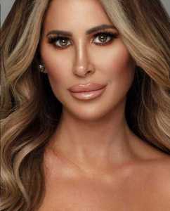 Kim ZolciakBiermann screenshot9 3 1 242x300 - Kim ZolciakBiermann