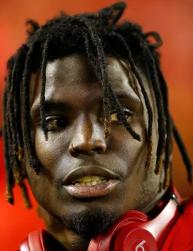 Tyreek Hill Bio, Net Worth, Wife, Crystal Espinal, Kid, Child Abuse ...